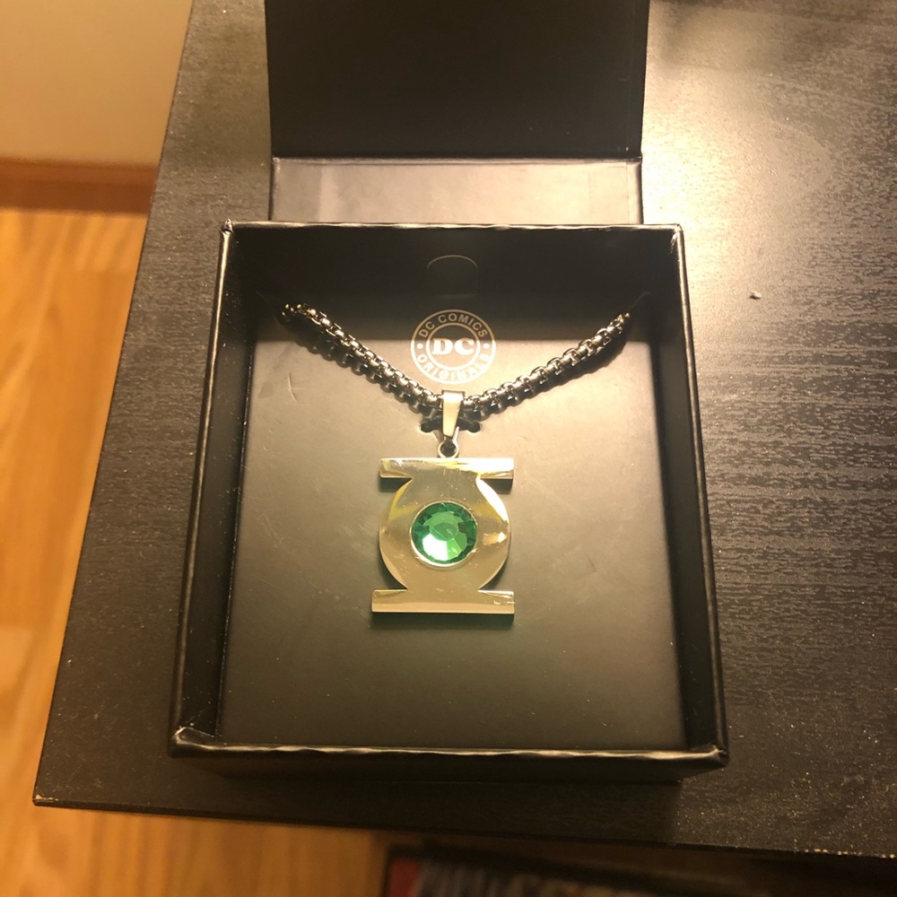 DC Comics green lantern chain